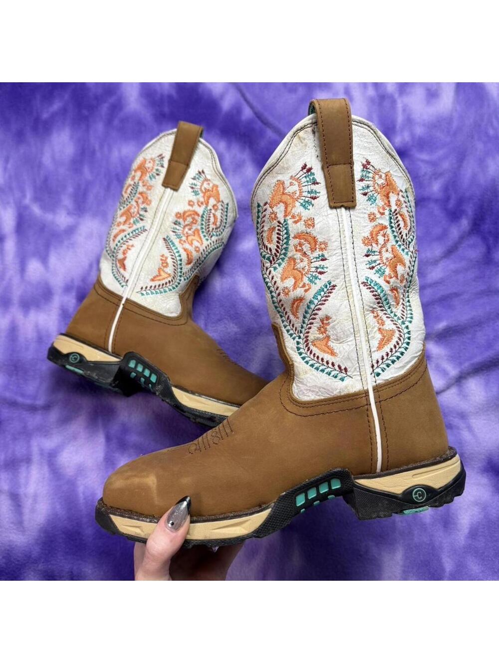 Corral womens white embroidery hydro boots brown and white